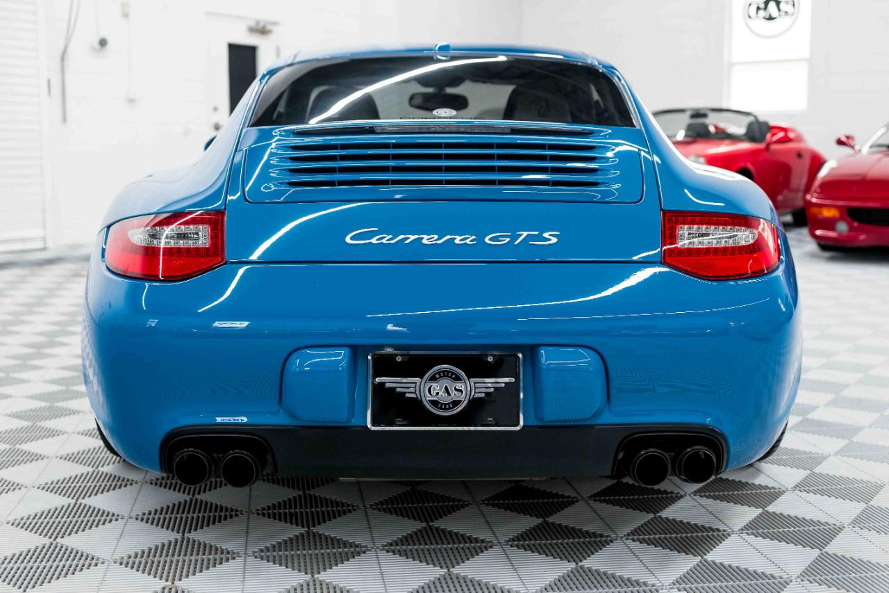 Porsche 911 Carrera GTS 2012