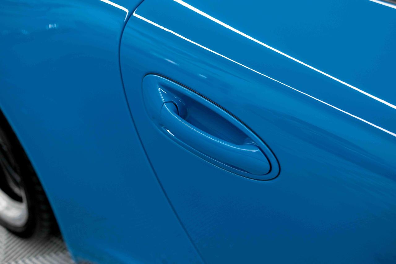 Porsche 911 Carrera GTS 2012