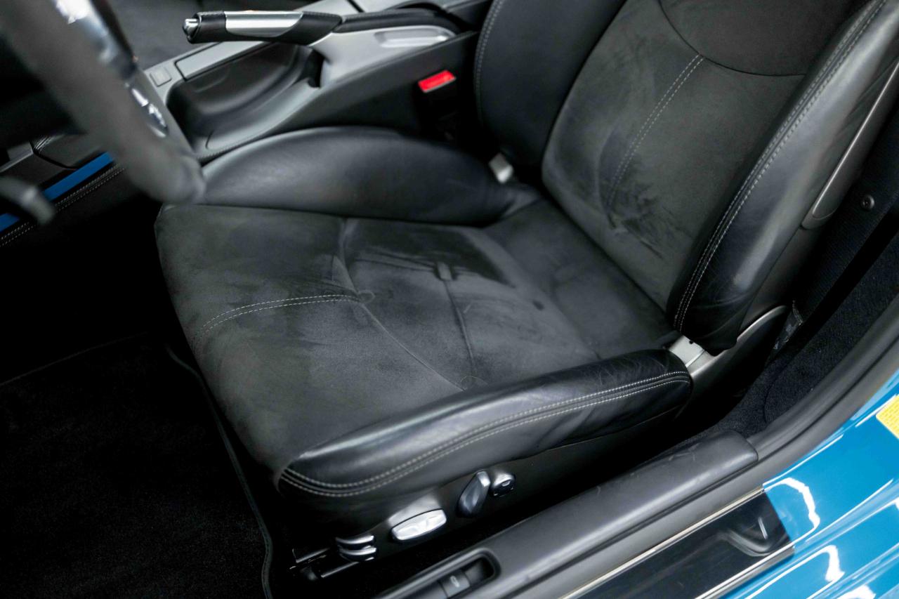 Porsche 911 Carrera GTS 2012