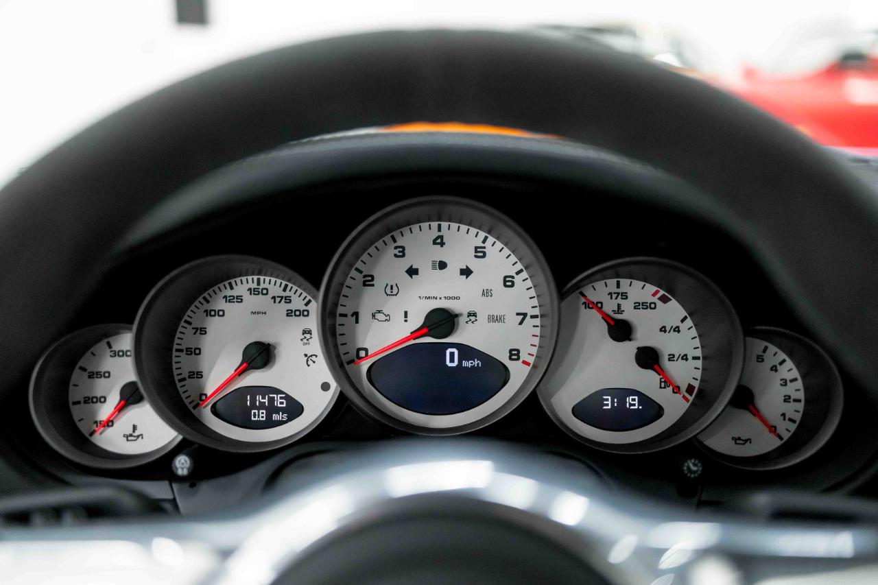 Porsche 911 Carrera GTS 2012