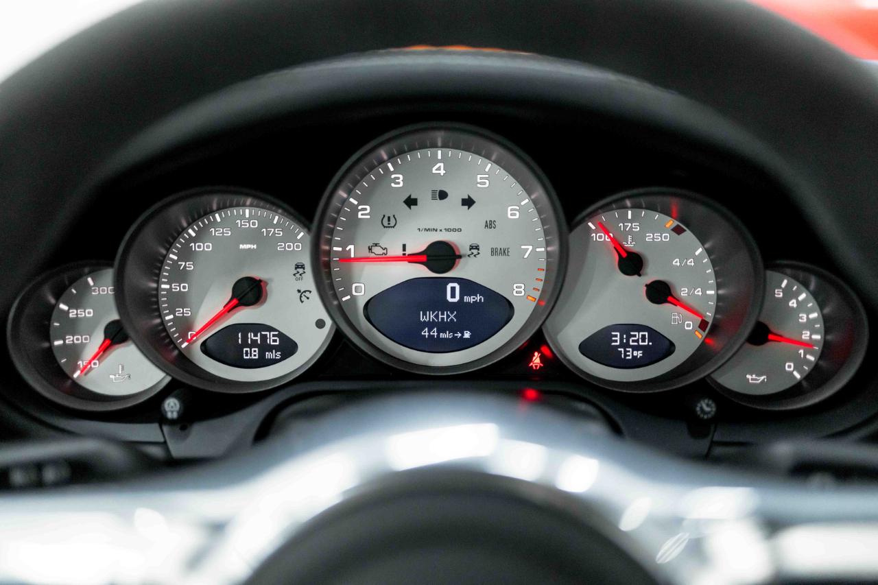 Porsche 911 Carrera GTS 2012