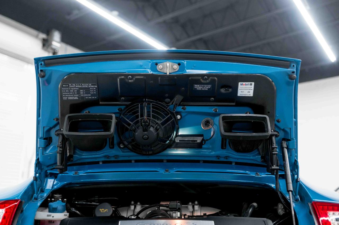 Porsche 911 Carrera GTS 2012
