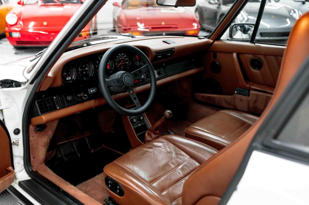 Porsche 911 Carrera Coupe 1989