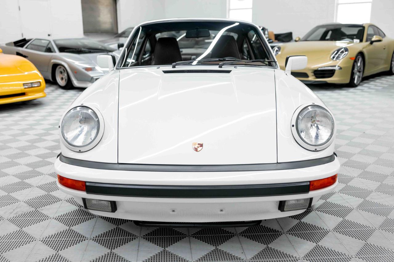 Porsche 911 Carrera Coupe 1989