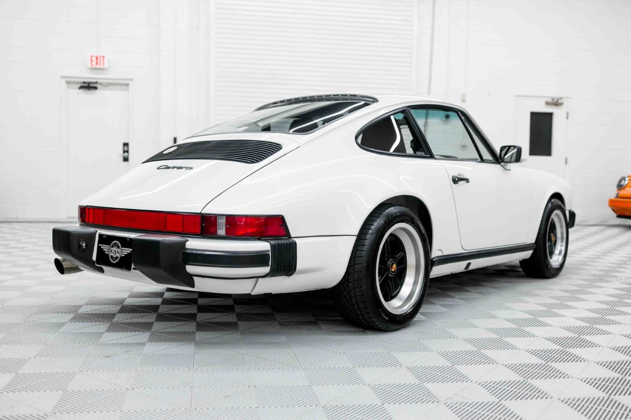 Porsche 911 Carrera Coupe 1989