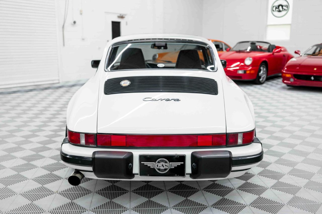 Porsche 911 Carrera Coupe 1989
