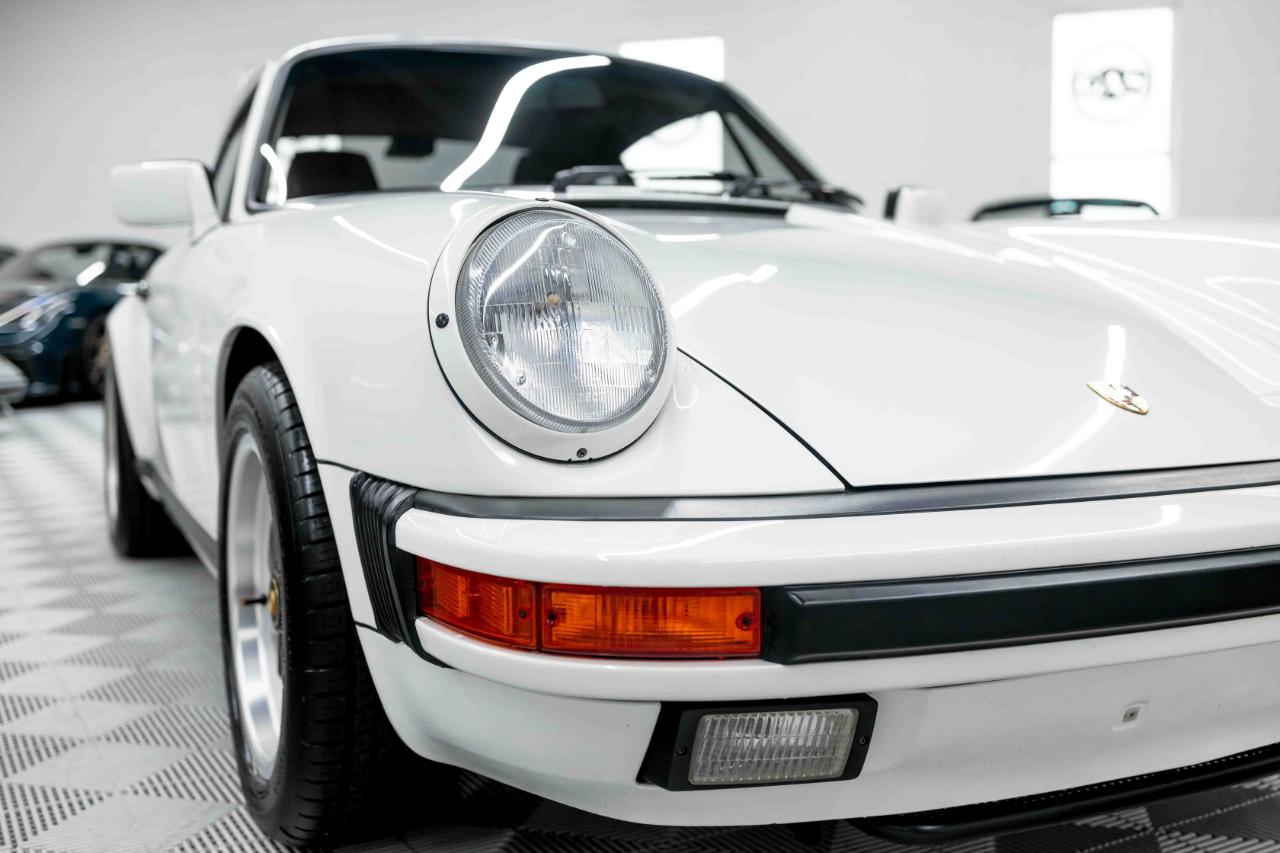 Porsche 911 Carrera Coupe 1989