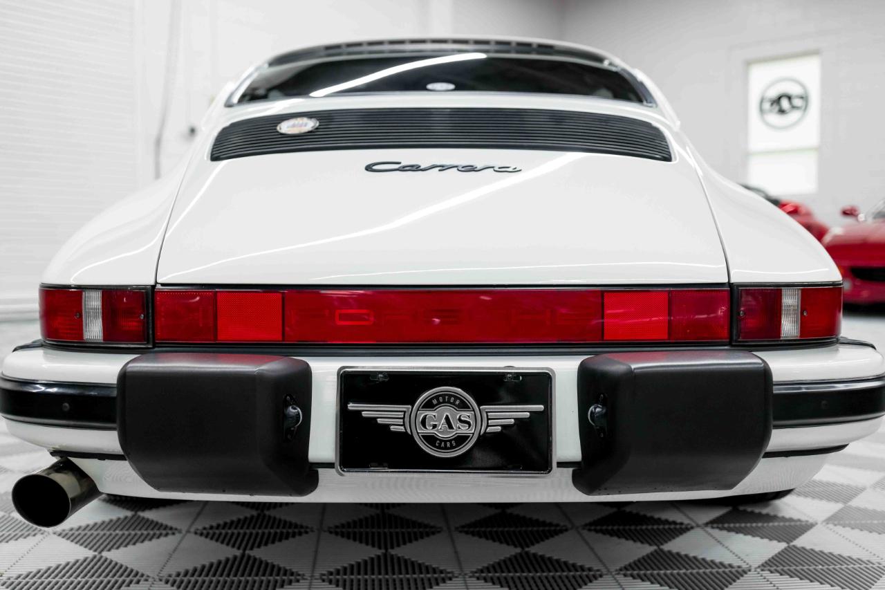 Porsche 911 Carrera Coupe 1989