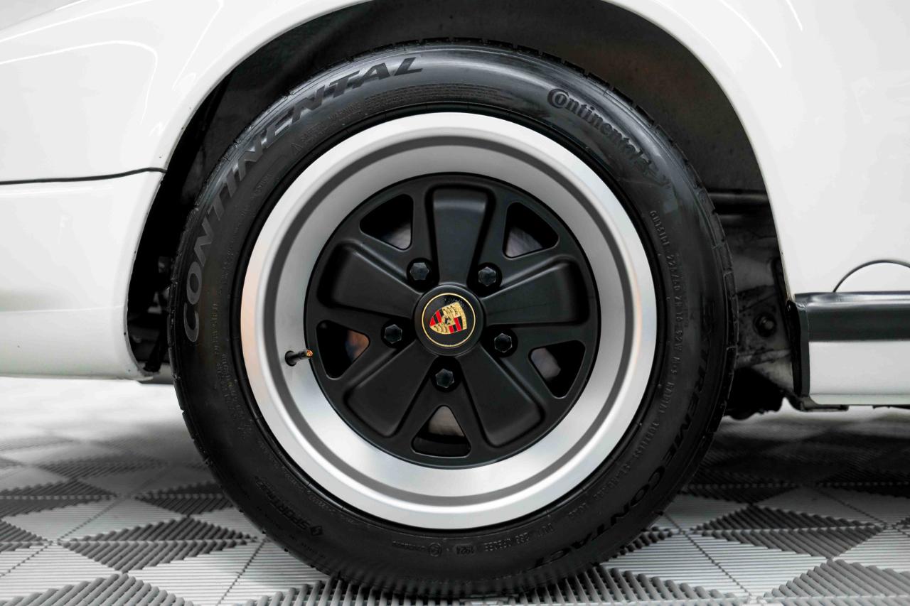 Porsche 911 Carrera Coupe 1989