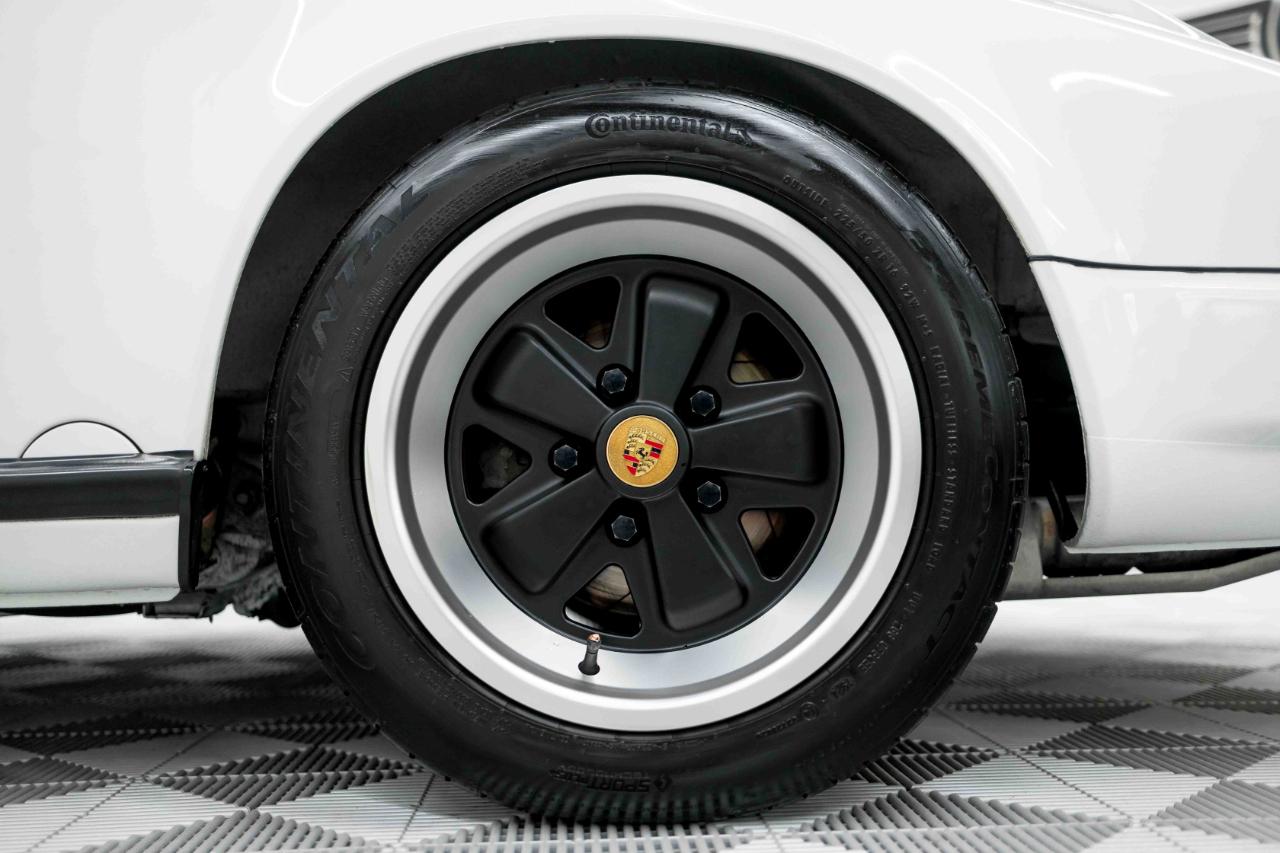 Porsche 911 Carrera Coupe 1989