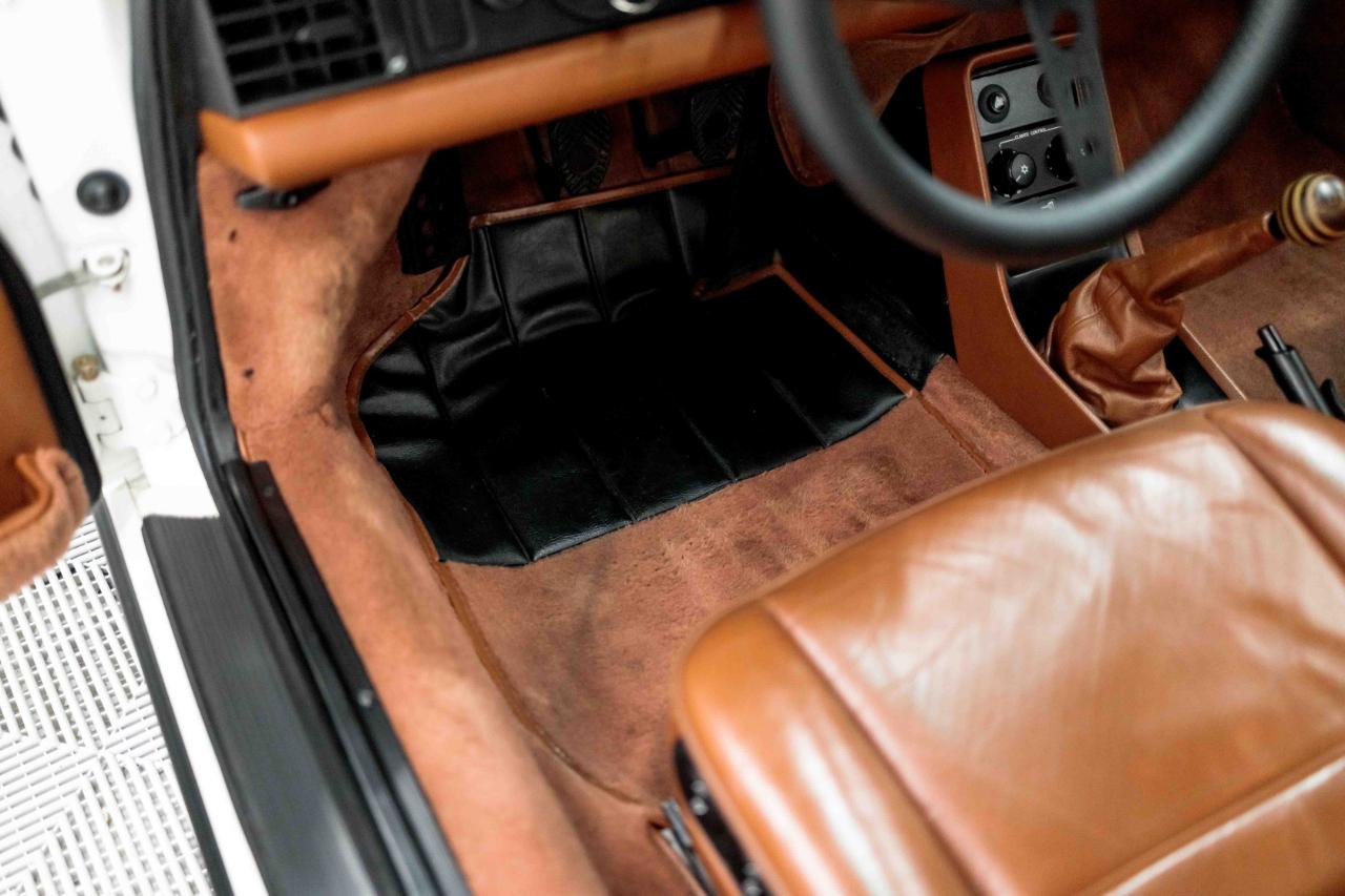 Porsche 911 Carrera Coupe 1989