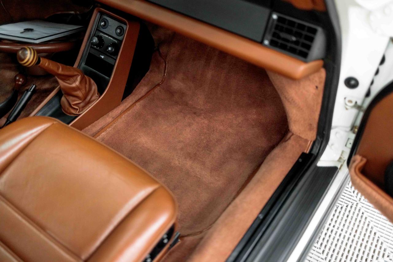 Porsche 911 Carrera Coupe 1989