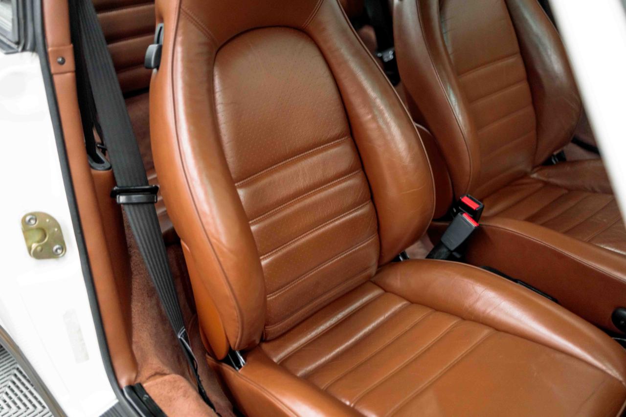Porsche 911 Carrera Coupe 1989