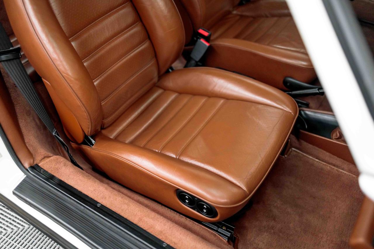 Porsche 911 Carrera Coupe 1989