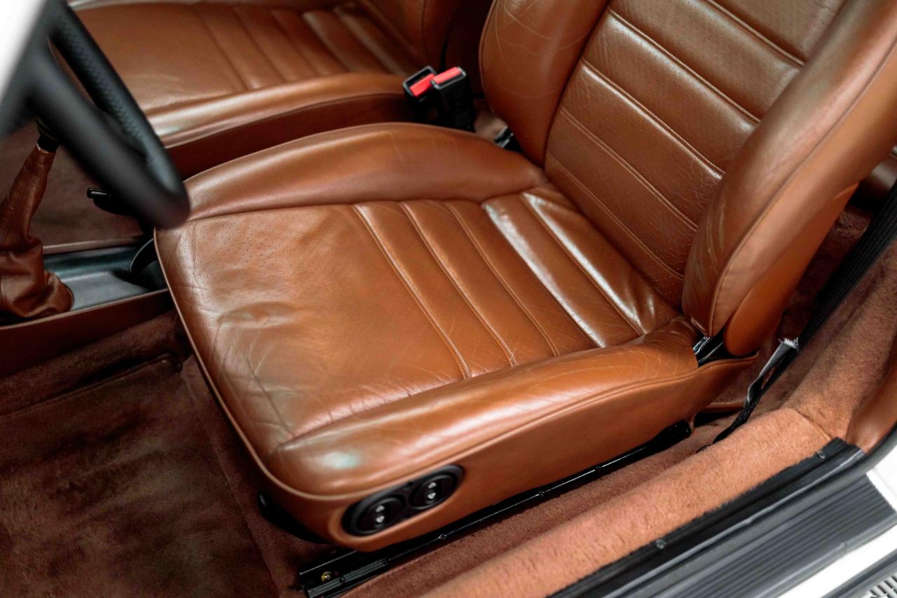 Porsche 911 Carrera Coupe 1989