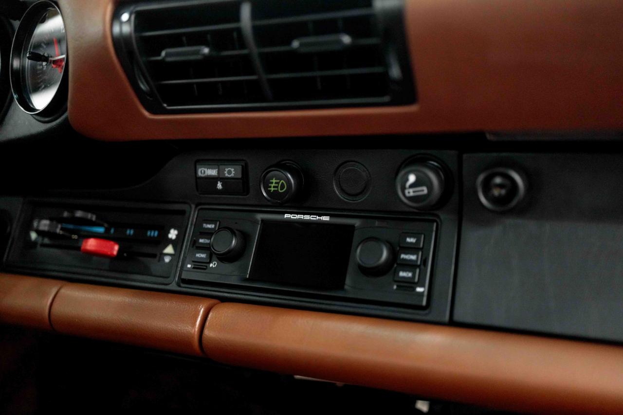 Porsche 911 Carrera Coupe 1989