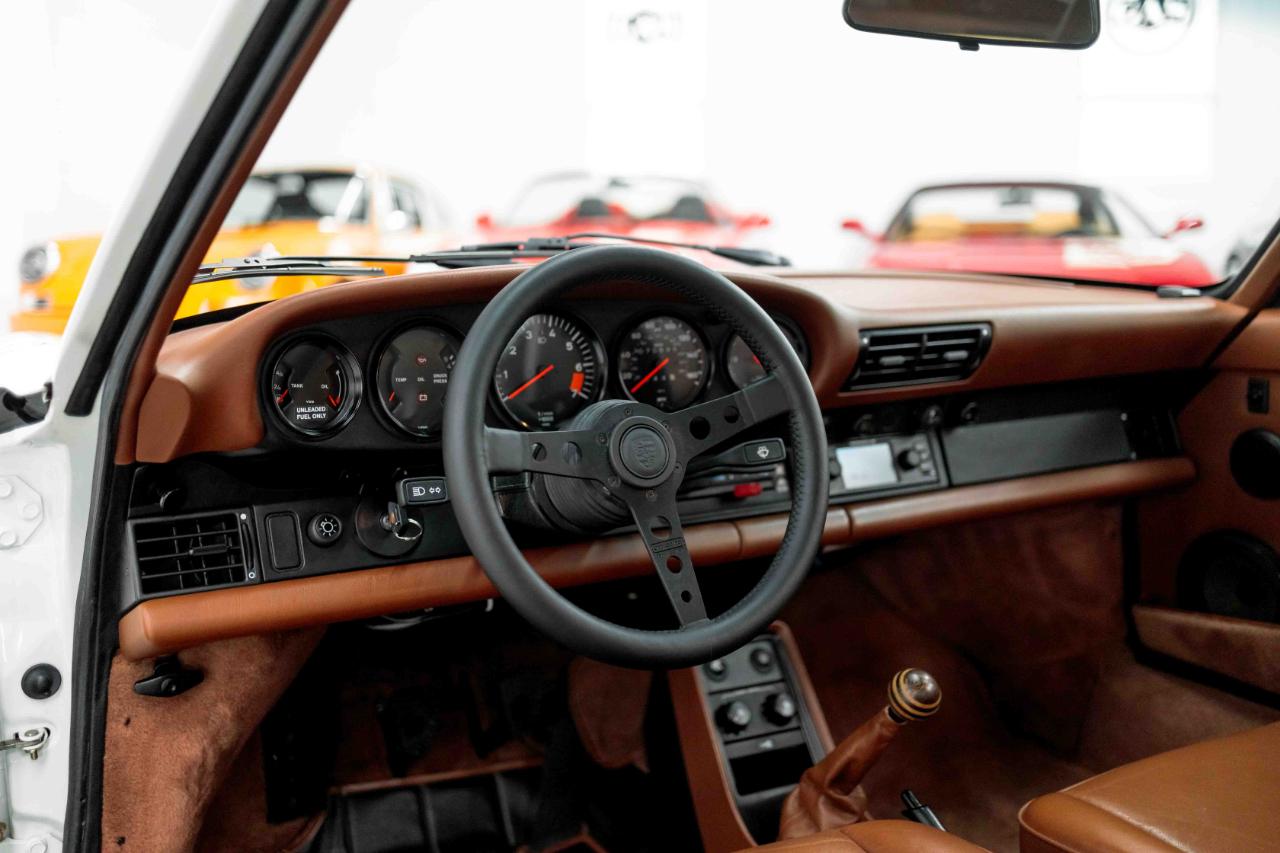 Porsche 911 Carrera Coupe 1989