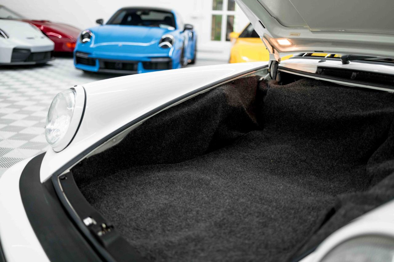 Porsche 911 Carrera Coupe 1989