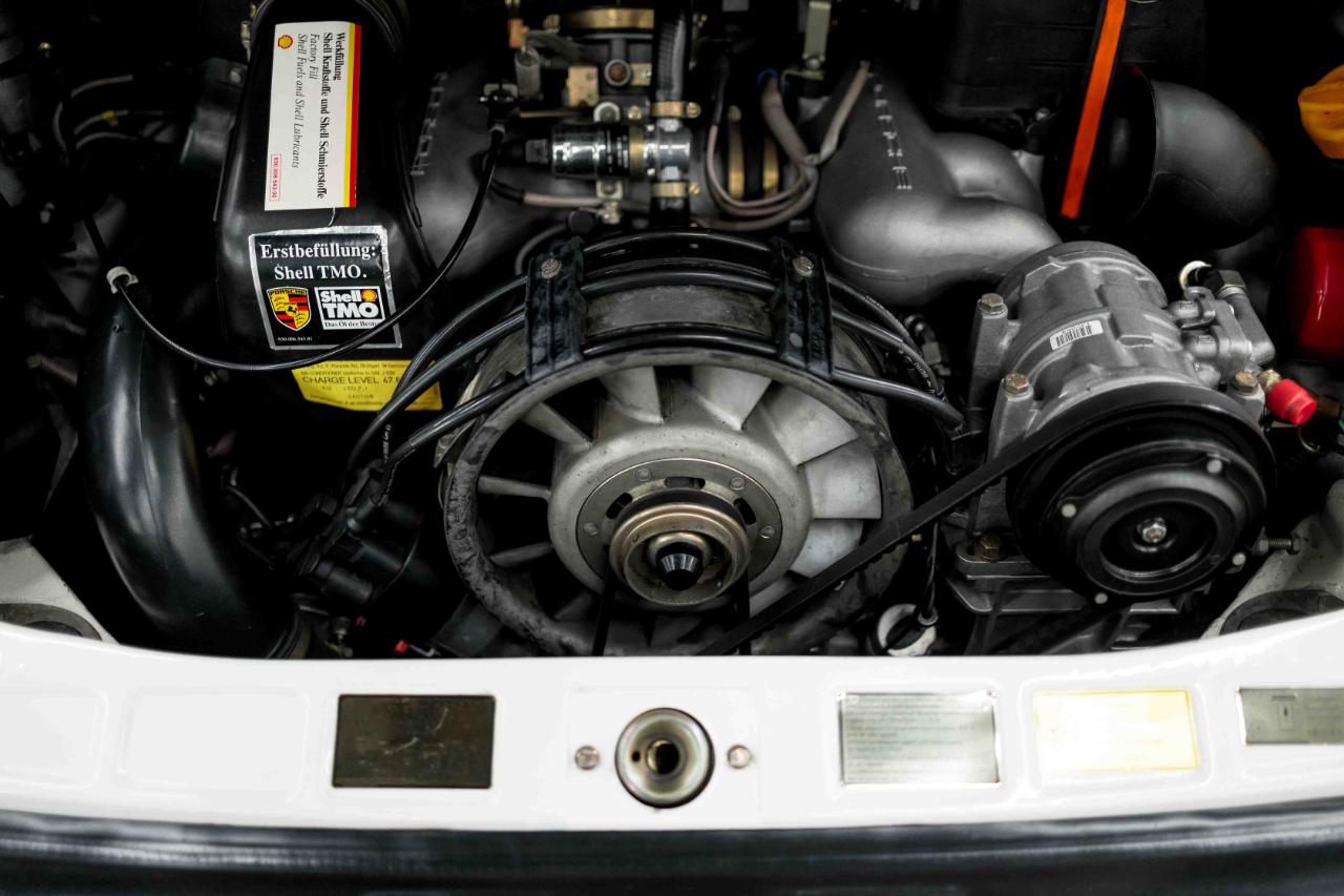 Porsche 911 Carrera Coupe 1989