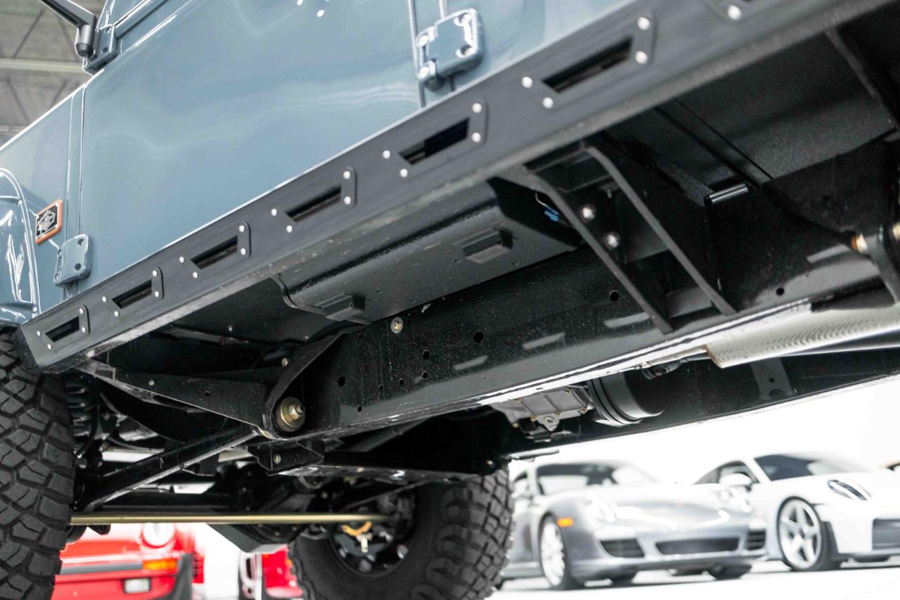 Land Rover Defender 110  2000