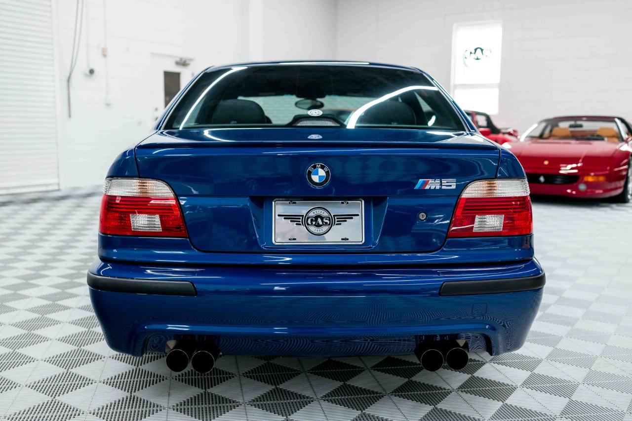 BMW M5 Base 2002