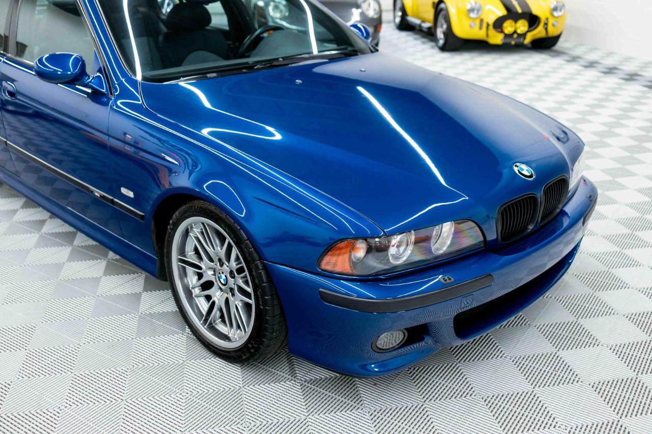 BMW M5 Base 2002