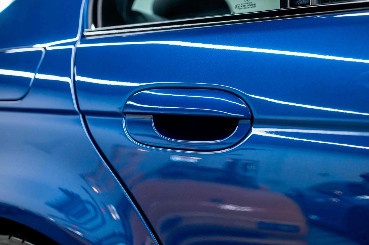 BMW M5 Base 2002