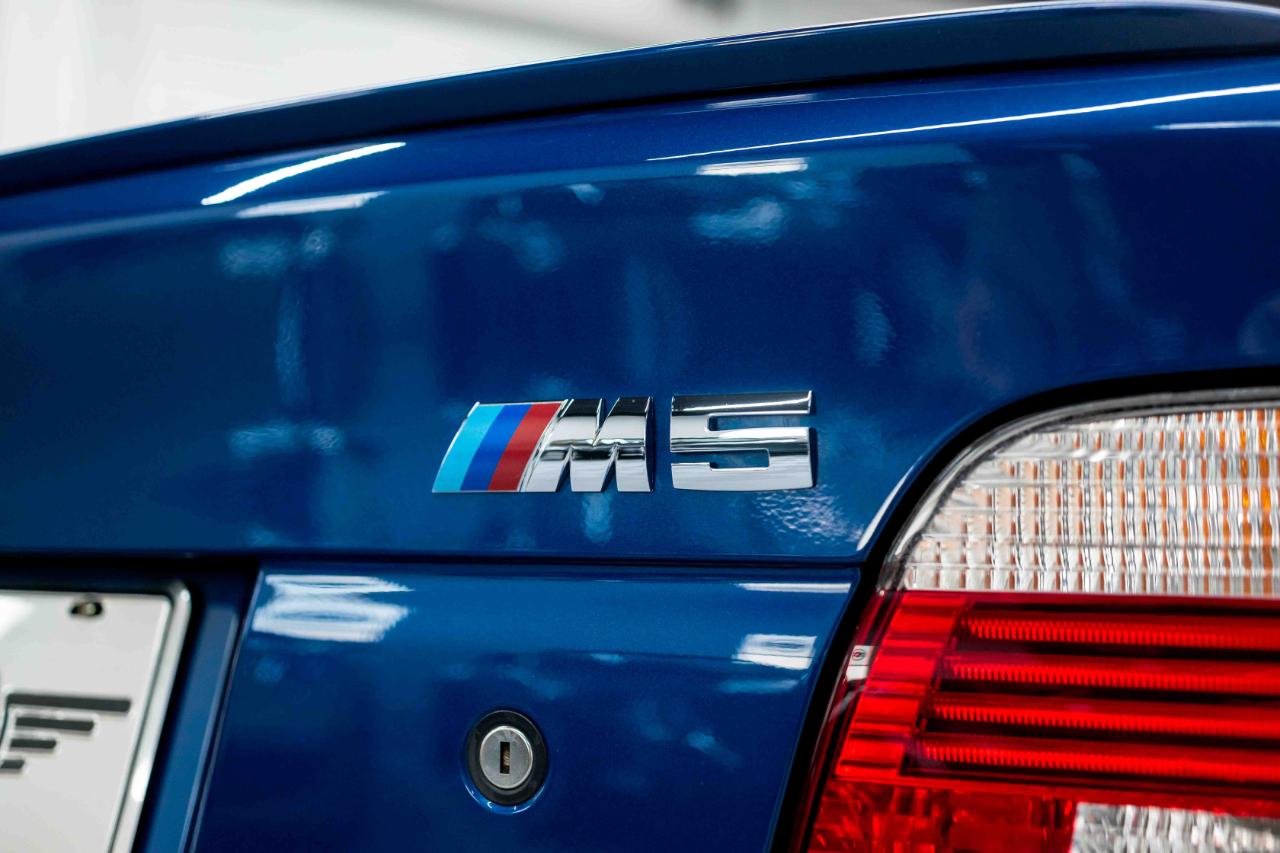 BMW M5 Base 2002