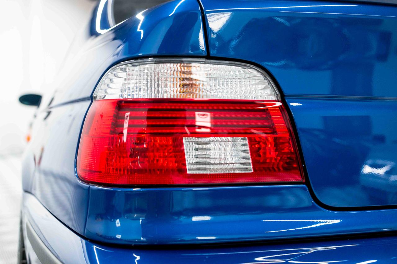 BMW M5 Base 2002
