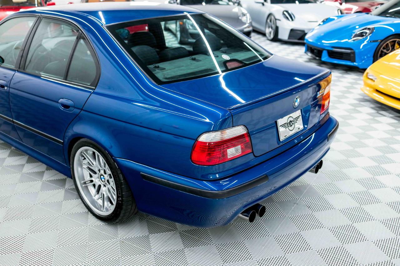BMW M5 Base 2002
