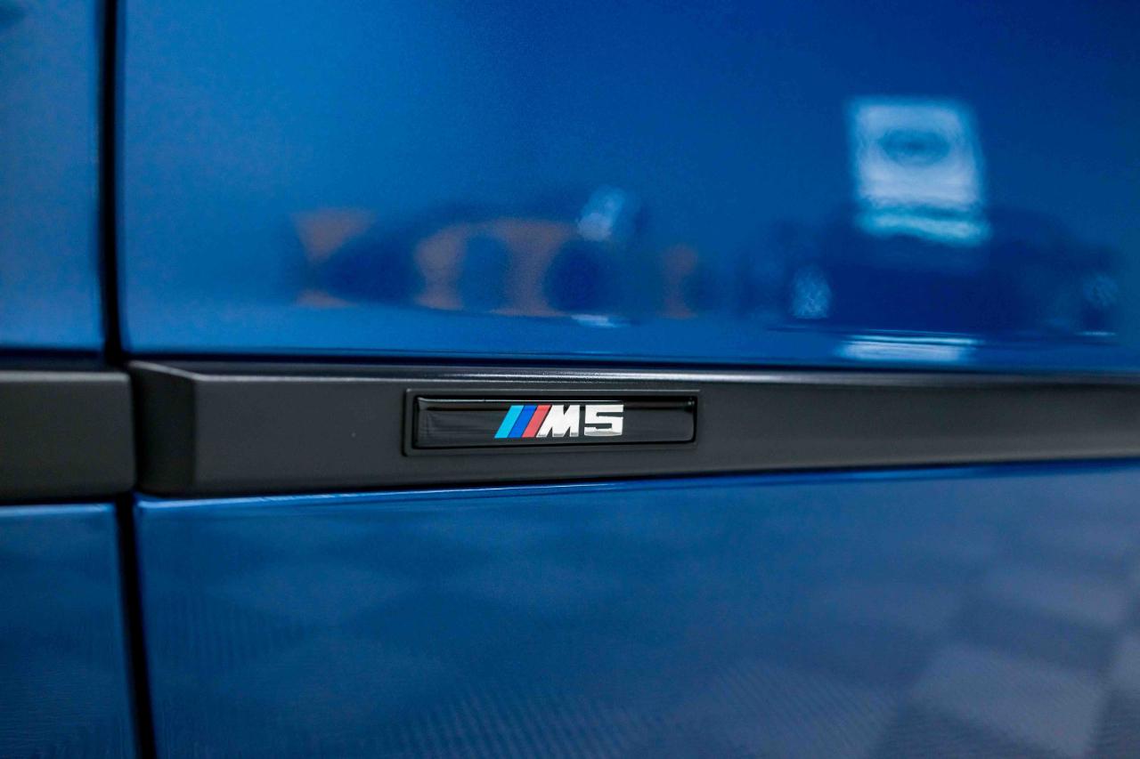 BMW M5 Base 2002