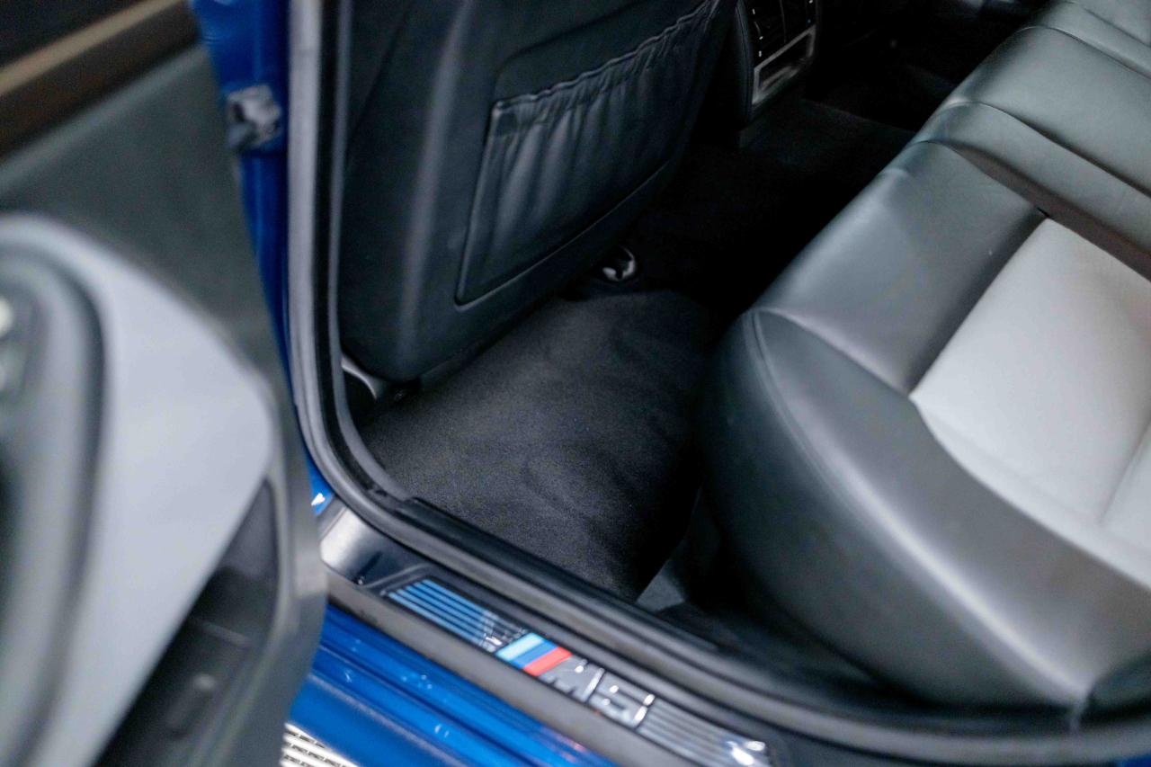 BMW M5 Base 2002