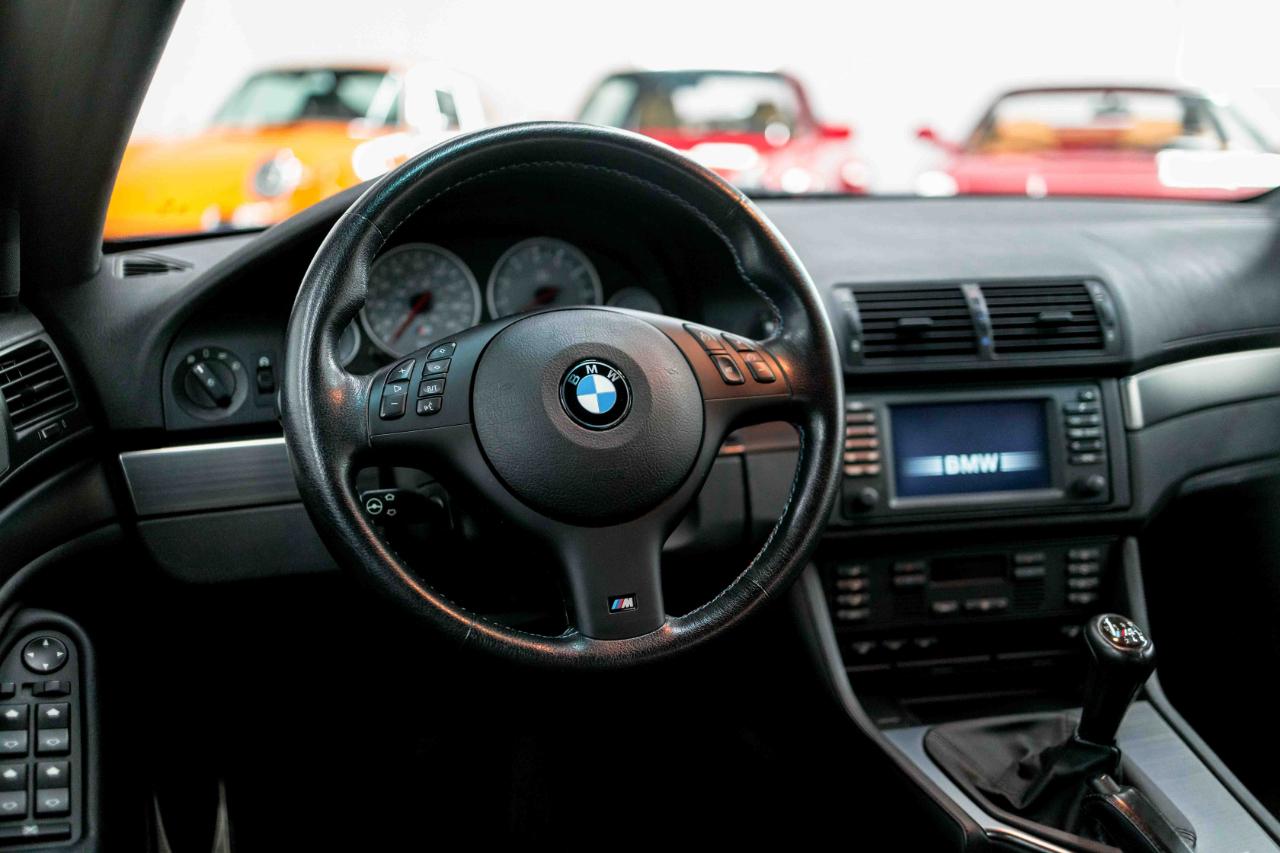 BMW M5 Base 2002