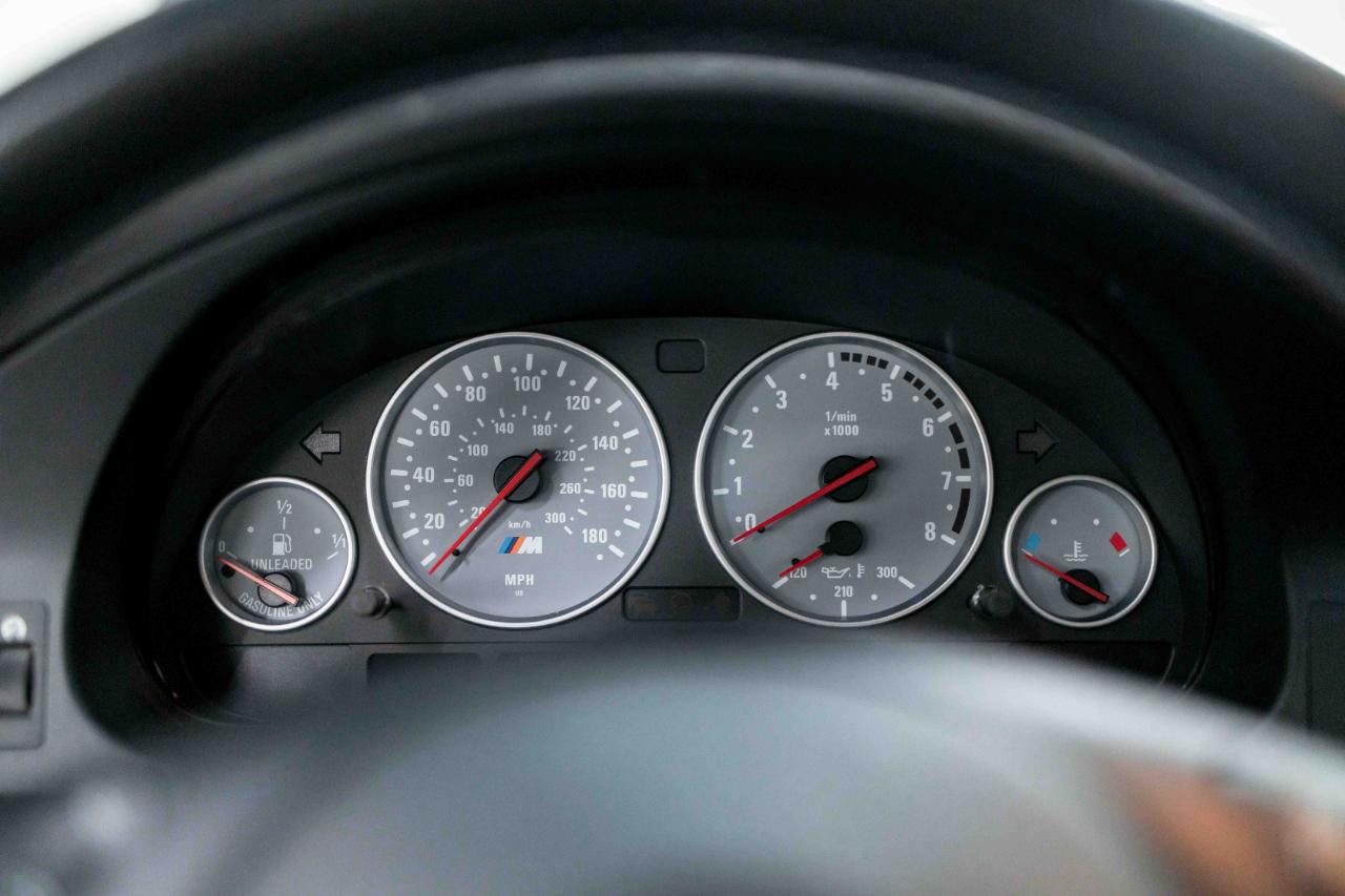 BMW M5 Base 2002