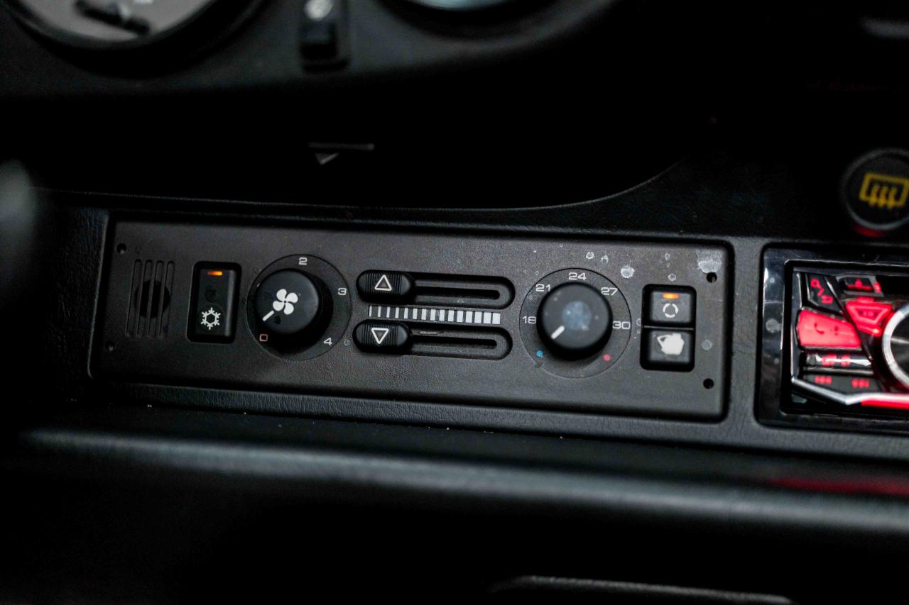 Porsche 911 Carrera 2 Targa 1990