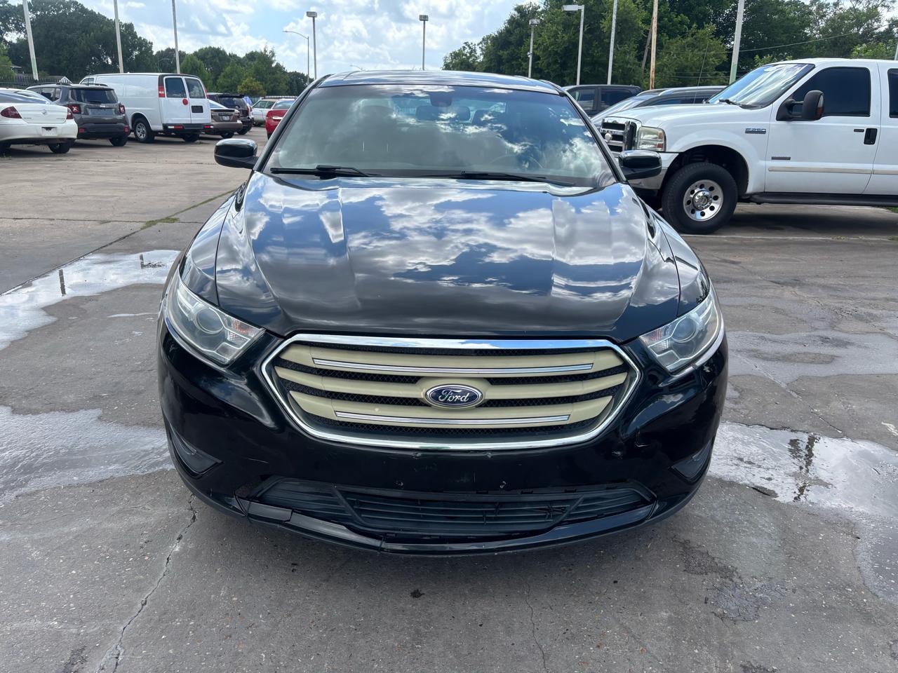 Ford Taurus 4dr Sdn SEL FWD 2014