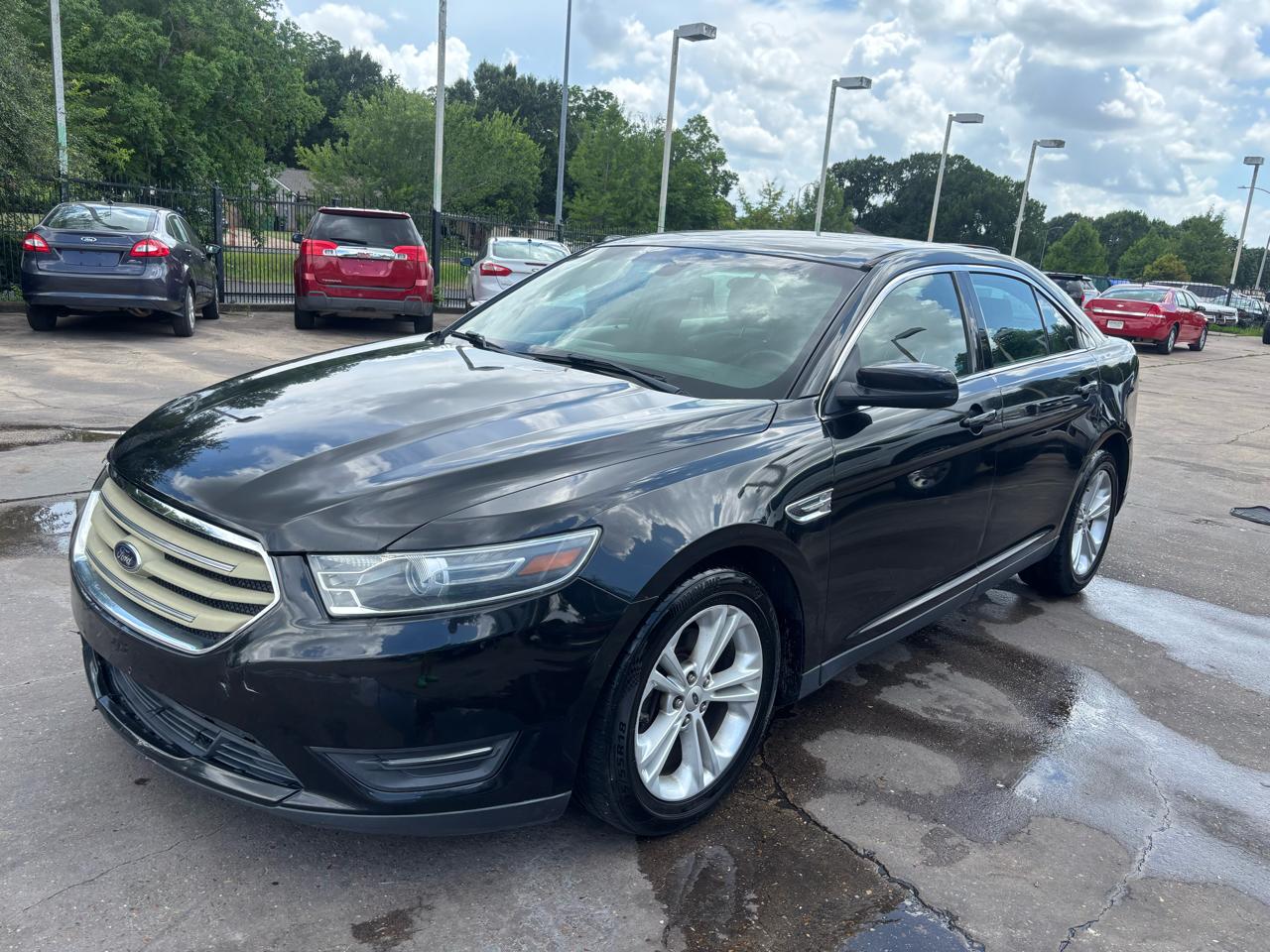 Ford Taurus 4dr Sdn SEL FWD 2014