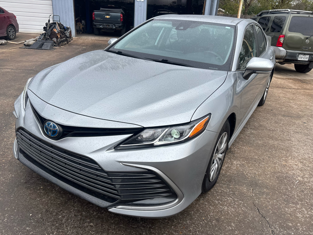 Toyota Camry Hybrid LE CVT (Natl) 2023