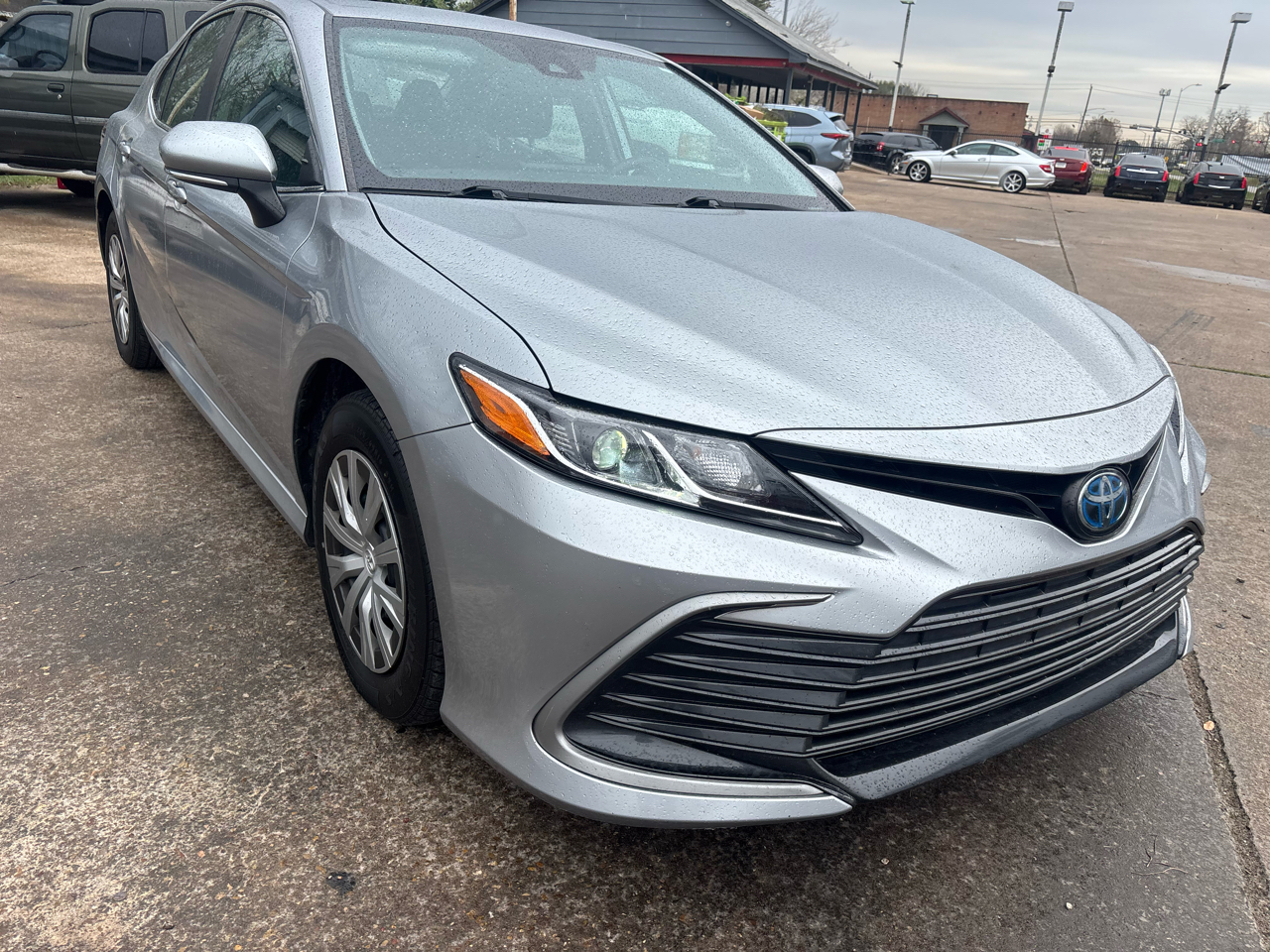 Toyota Camry Hybrid LE CVT (Natl) 2023