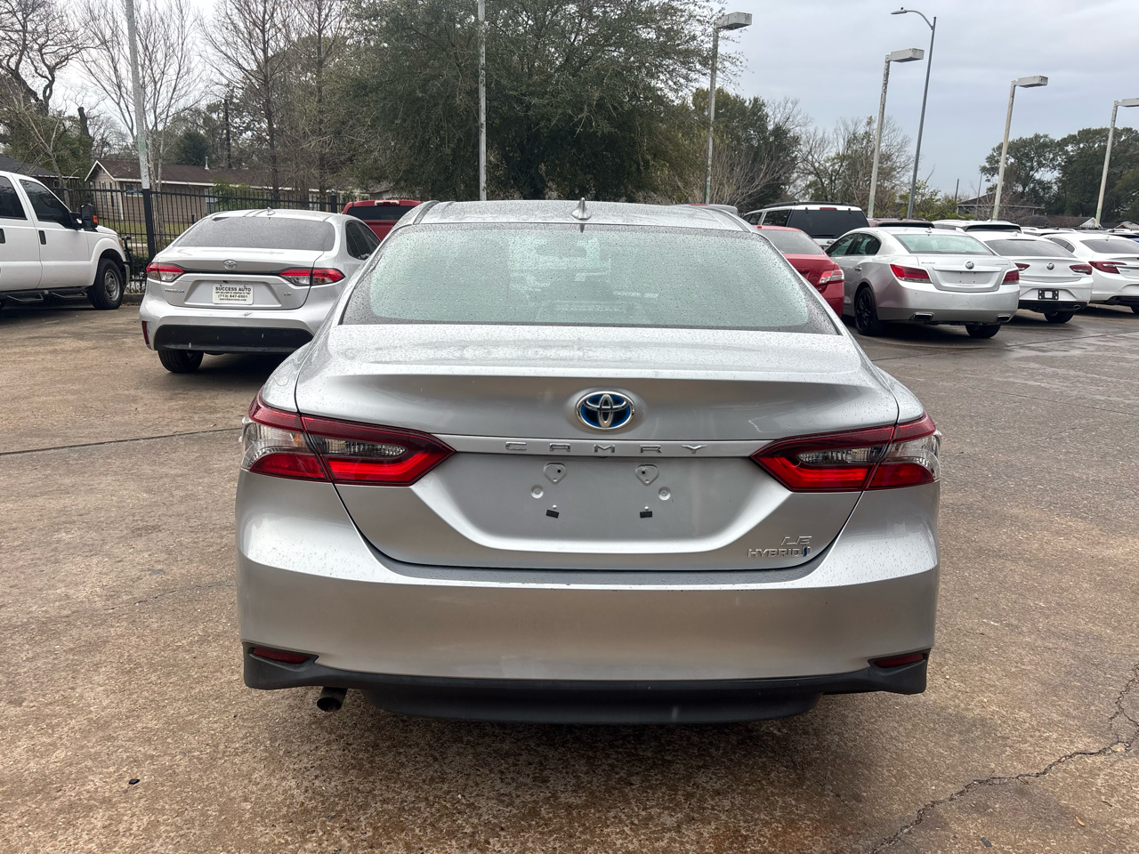 Toyota Camry Hybrid LE CVT (Natl) 2023