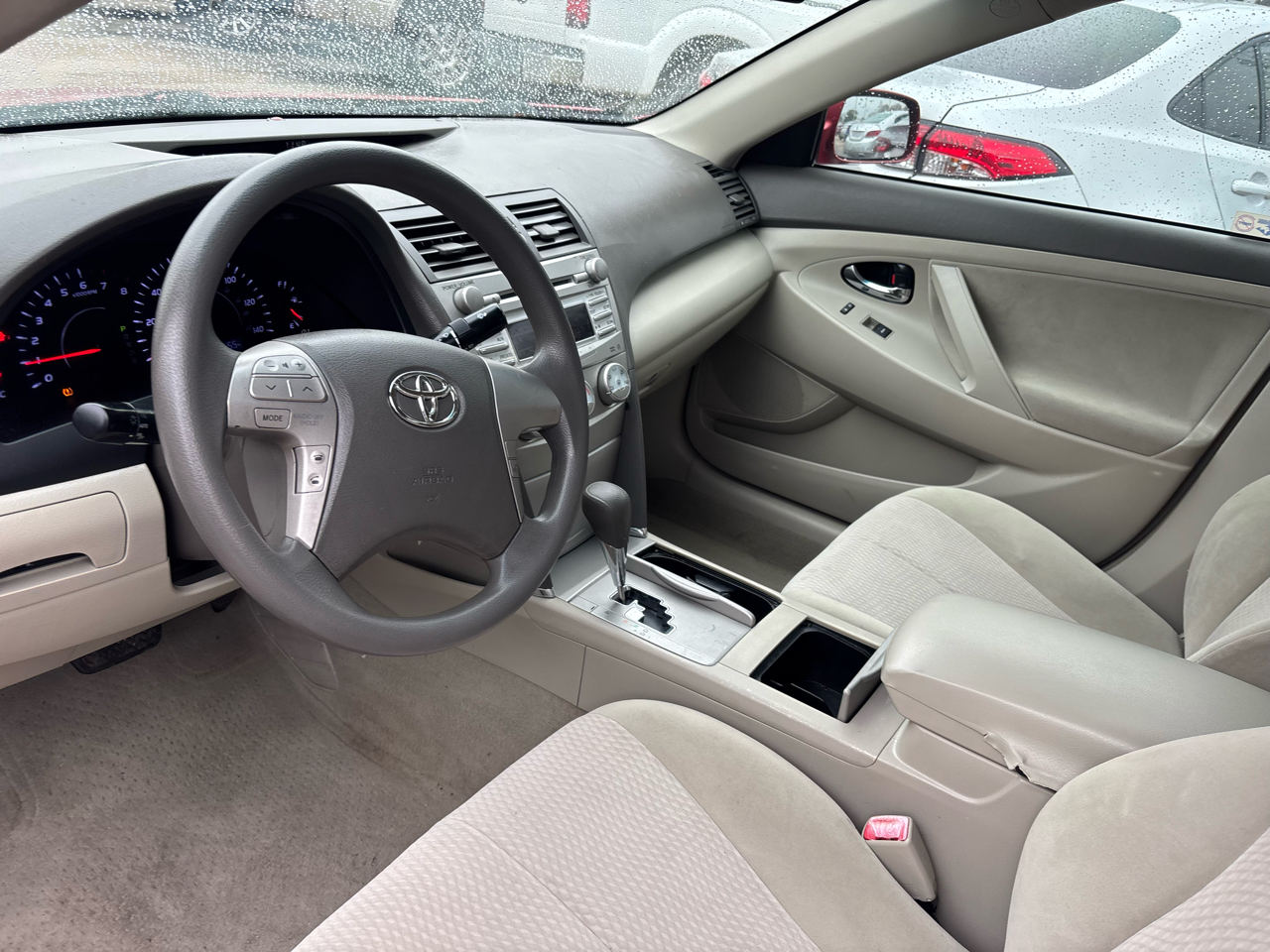 Toyota Camry 4dr Sdn I4 Man LE (Natl) 2011