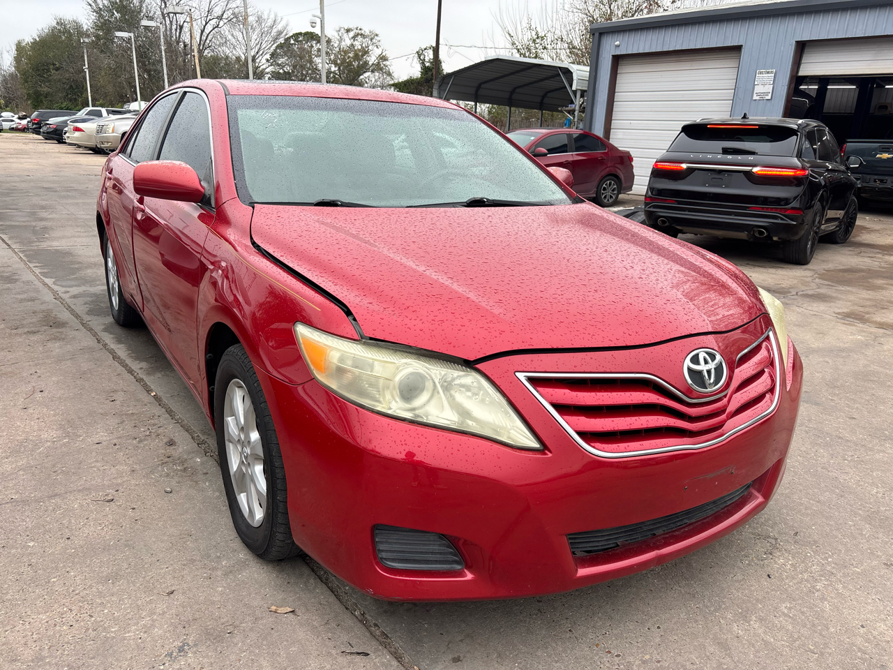 Toyota Camry 4dr Sdn I4 Man LE (Natl) 2011