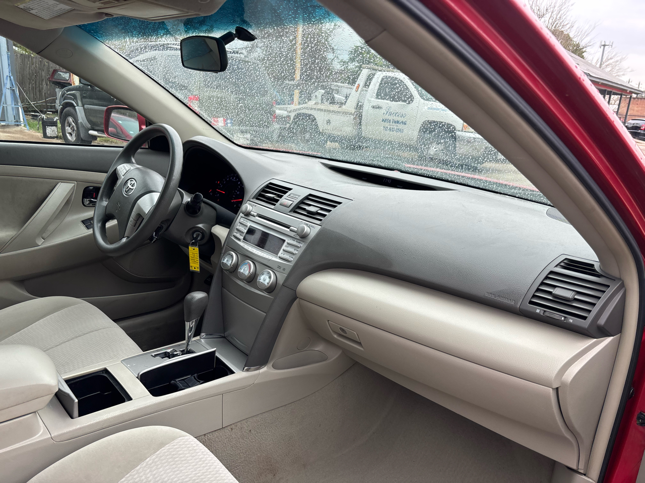 Toyota Camry 4dr Sdn I4 Man LE (Natl) 2011