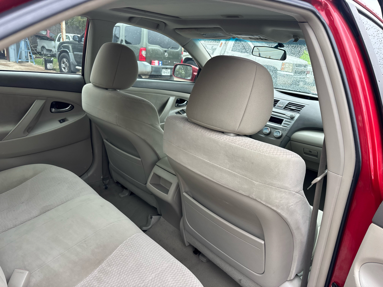 Toyota Camry 4dr Sdn I4 Man LE (Natl) 2011