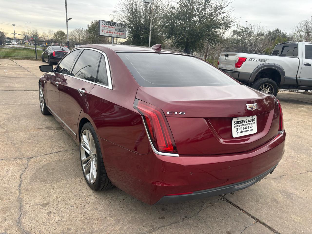 Cadillac CT6 4dr Sdn 2.0L Turbo RWD 2017