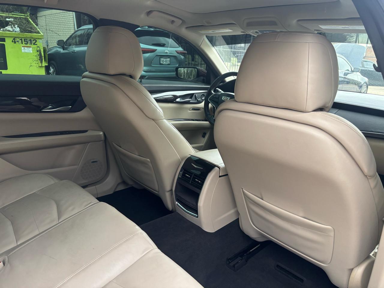 Cadillac CT6 4dr Sdn 2.0L Turbo RWD 2017