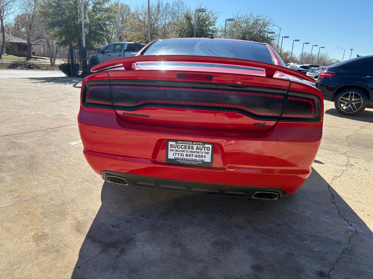 Dodge Charger 4dr Sdn RT Plus RWD 2014