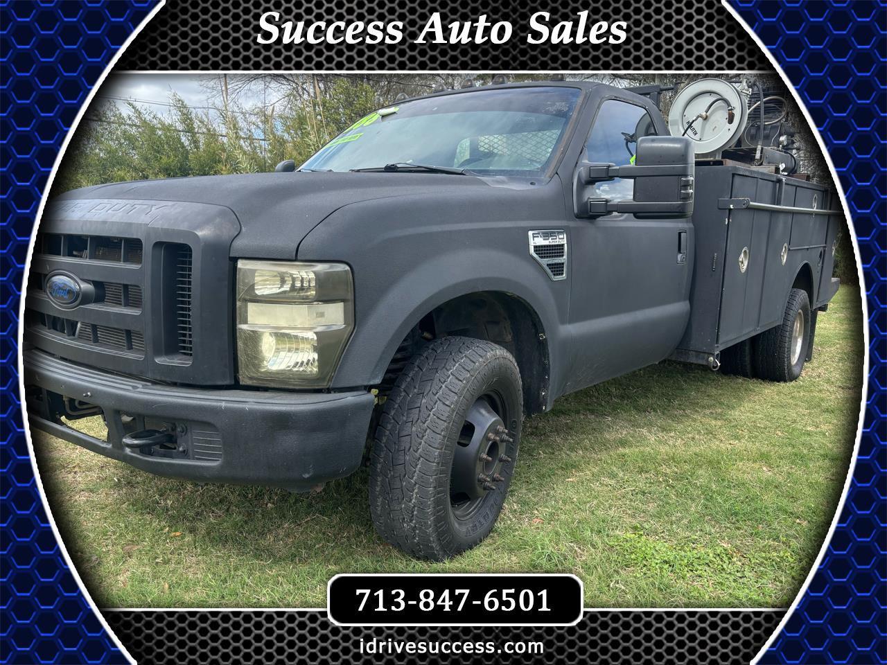 2009 Ford Super Duty F-350 DRW 2WD Reg Cab 141" WB 60" CA XL