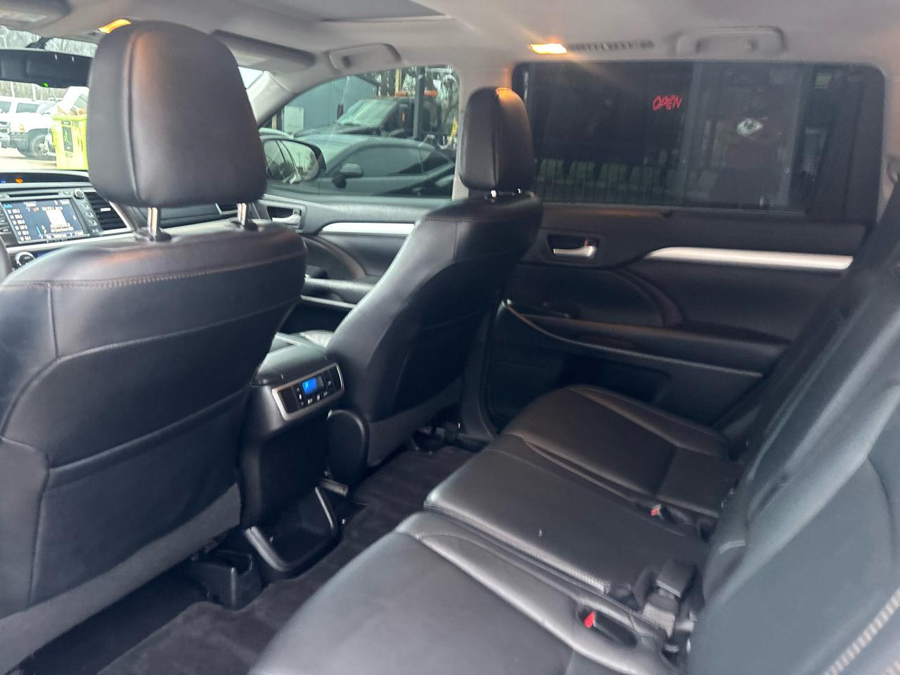 Toyota Highlander FWD 4dr V6 XLE (Natl) 2016