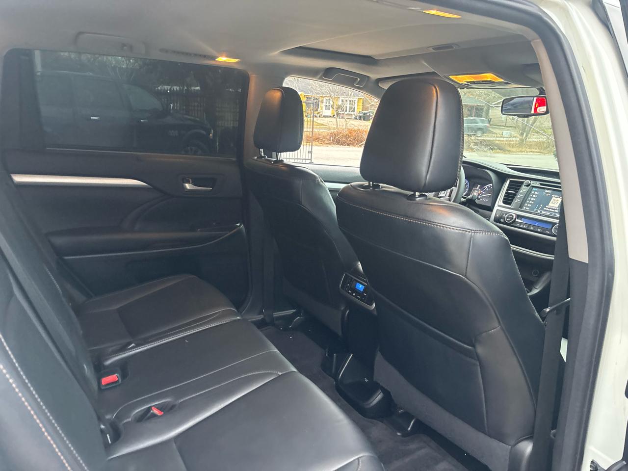 Toyota Highlander FWD 4dr V6 XLE (Natl) 2016